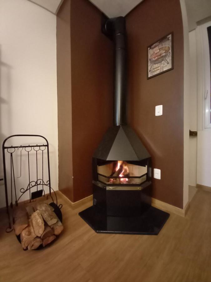 Gramado - Apartamento Aconchegante Com Lareira E Churrasqueira Exterior photo